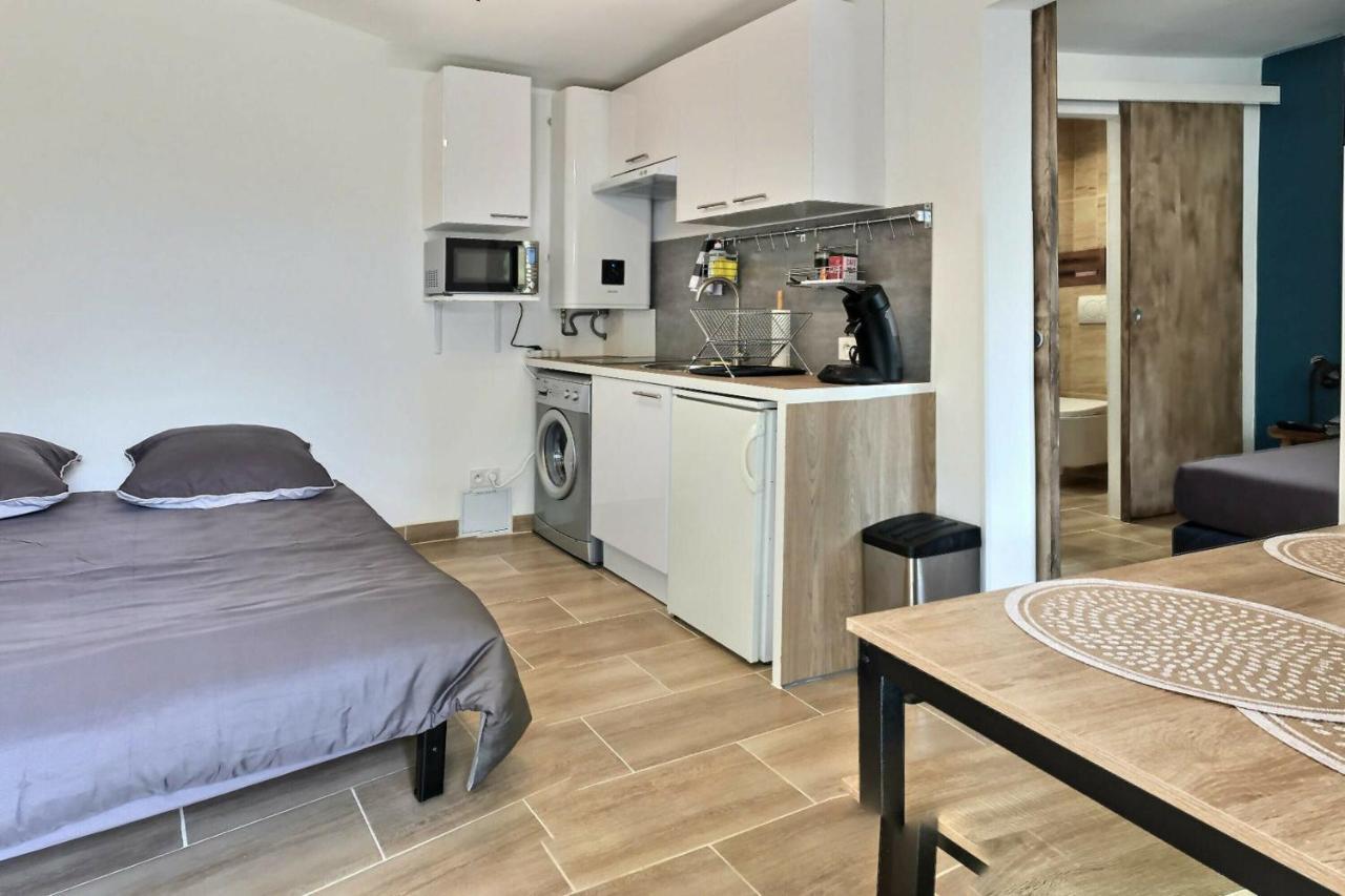 Bleu Lavande - Coquet Appartement Ambiance Village Istres Buitenkant foto