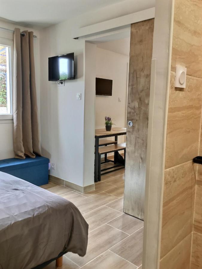 Bleu Lavande - Coquet Appartement Ambiance Village Istres Buitenkant foto