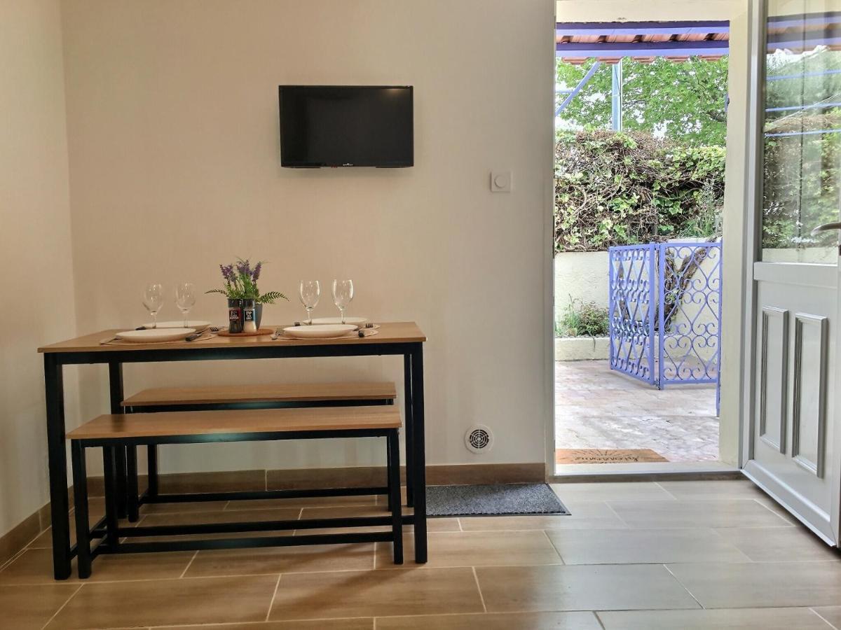 Bleu Lavande - Coquet Appartement Ambiance Village Istres Buitenkant foto