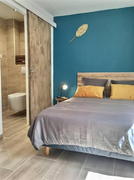 Bleu Lavande - Coquet Appartement Ambiance Village Istres Buitenkant foto